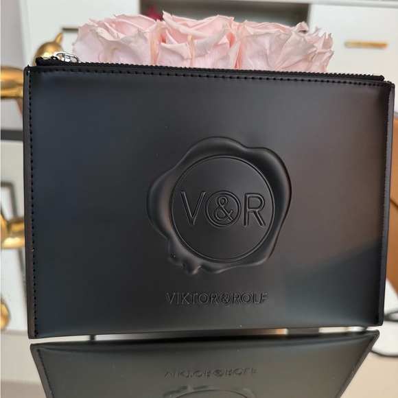 VIKTOR & WOLF Beauty Pouch - Picture 1 of 3